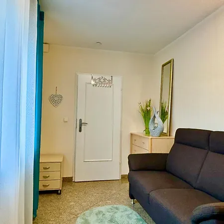 Wolkenzimmer Mit 140 Cm Bett Im Erdgeschoss Séjour chez l'habitant Seligenstadt